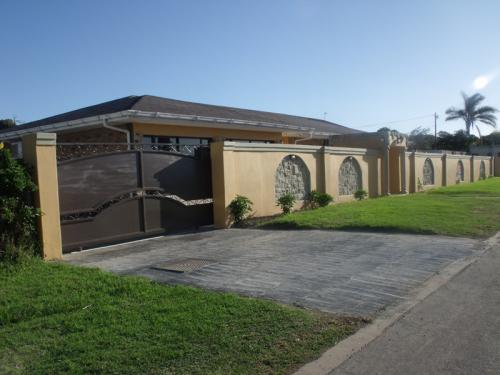 Ithembalethu-Guest-House-1